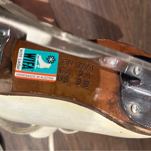 Girls hand-made figure skates - Picture 2 of 4